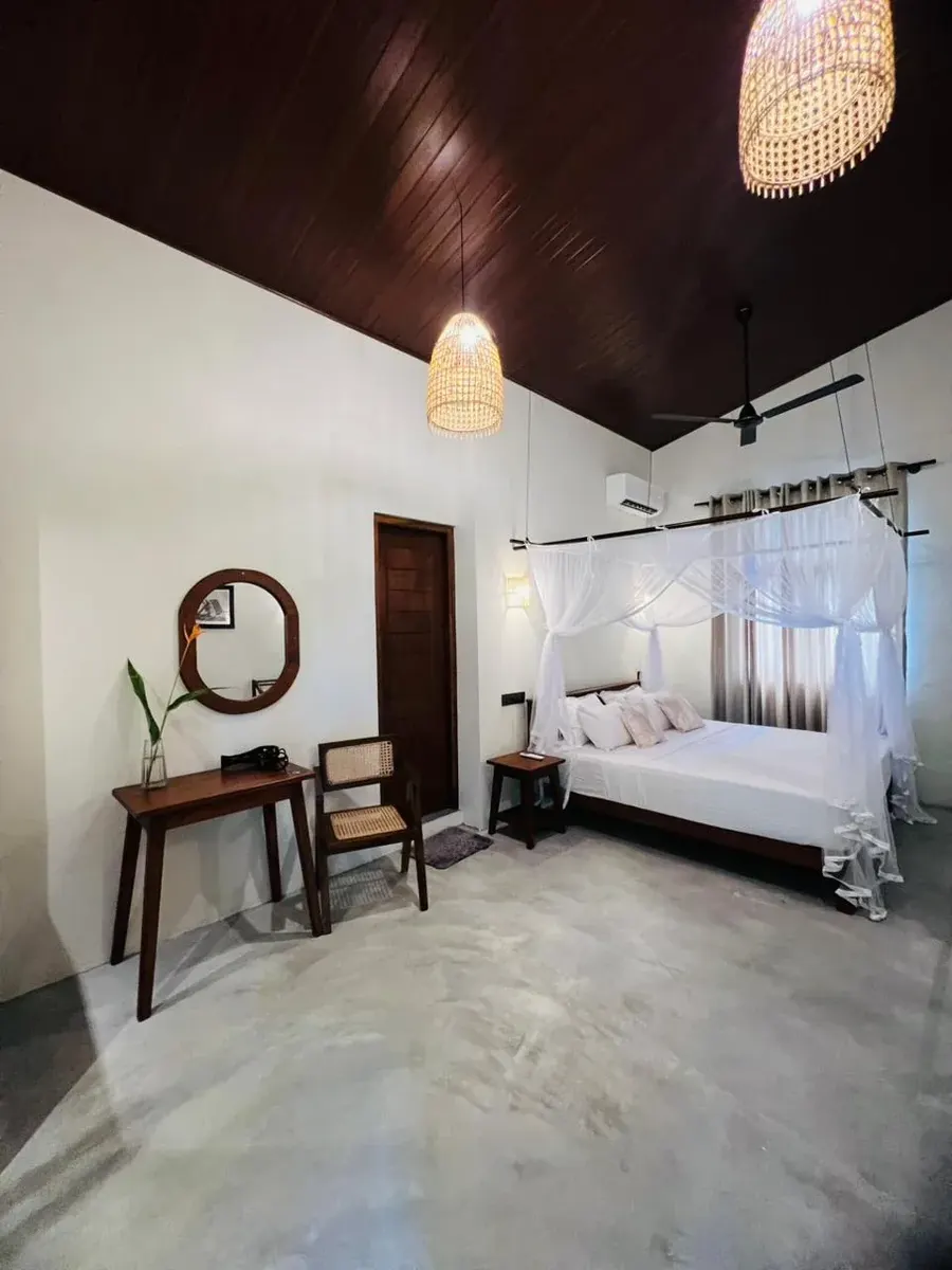 Calm Aruna interior
